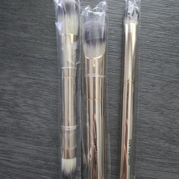 Hourglass Gold Makeup Brush set 3pcs Golden Gragon Case NEW - Picture 6 of 9